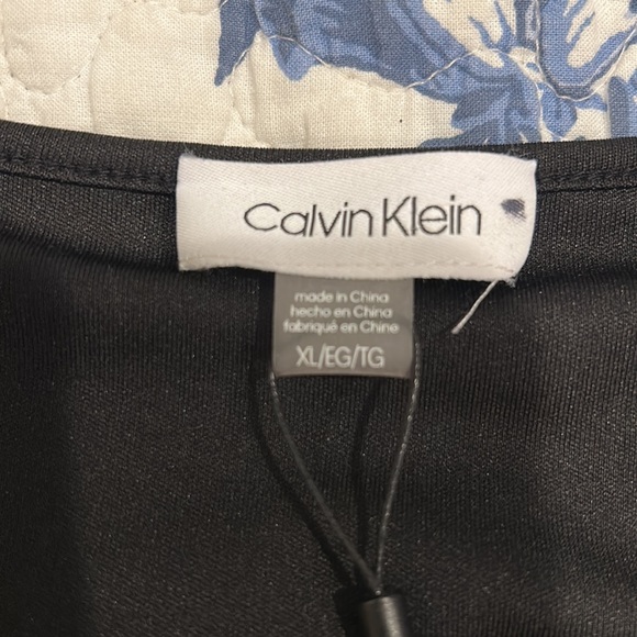 Calvin Klein NWT black velvet stripe top - Picture 9 of 10